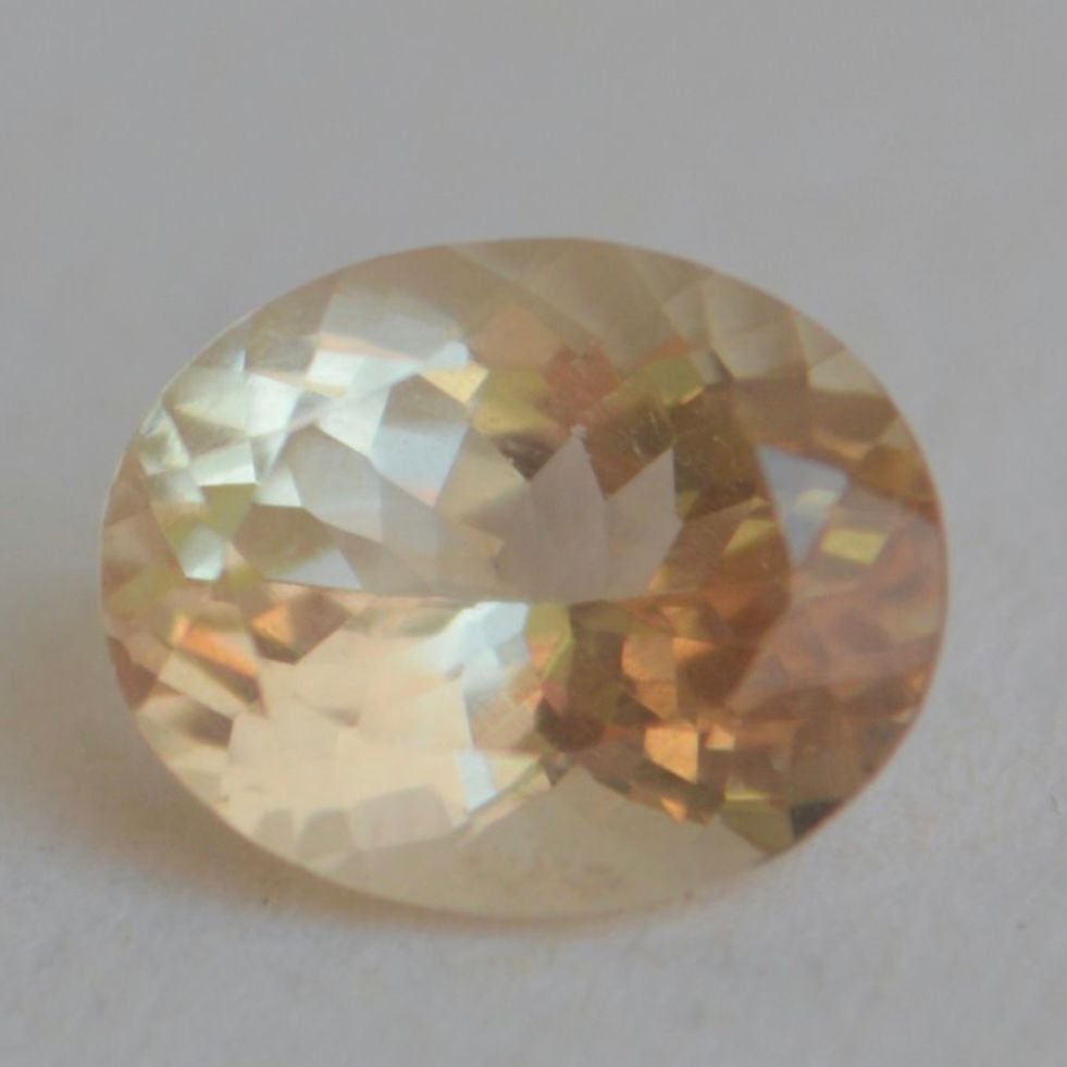 Gelber Beryll Birnenform