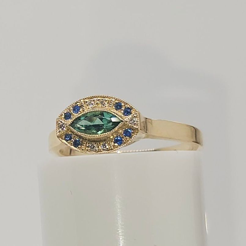 Art Deco Ring in 14K Roségold mit Saphir und Diamanten