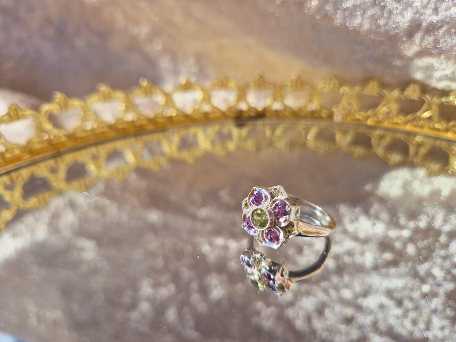 „Sunflower“-Ring mit Apatit und Rhodolith in Argentium Silber